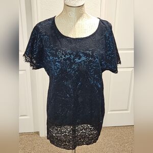 Pretty blue black shirt Maunces sz 0